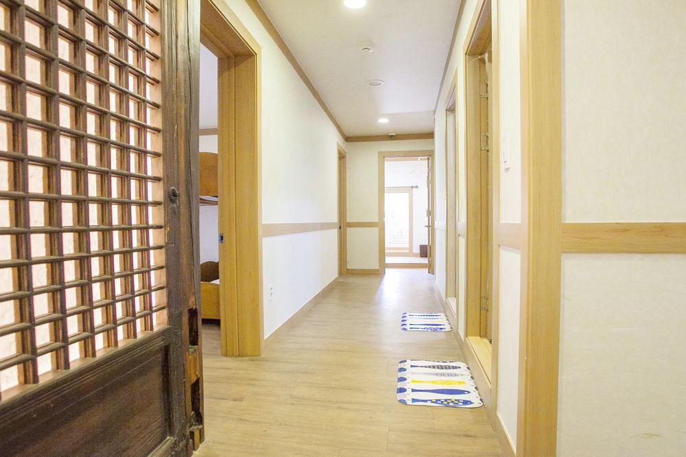 Wisma tamu The Blossom Yeonnam 2*